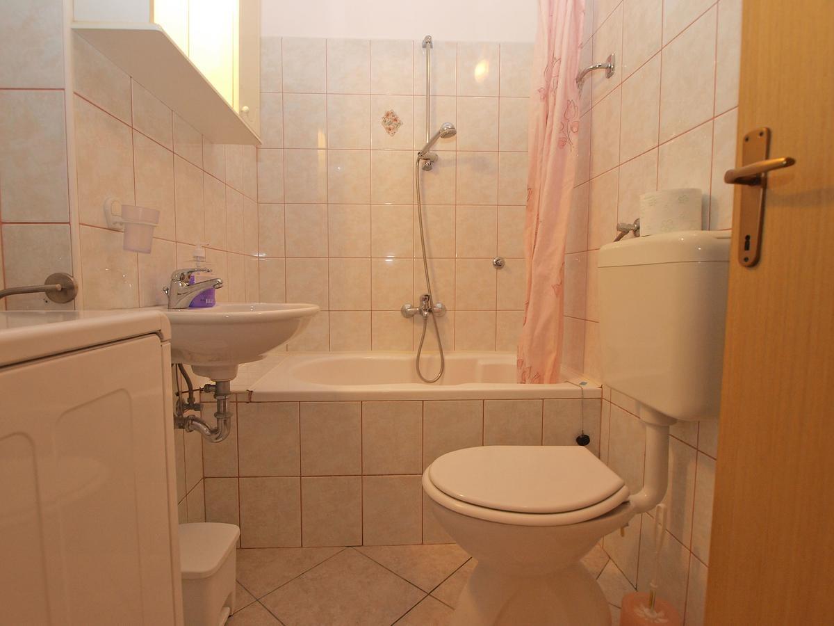 Apartments Slavka 1155 Pola Esterno foto