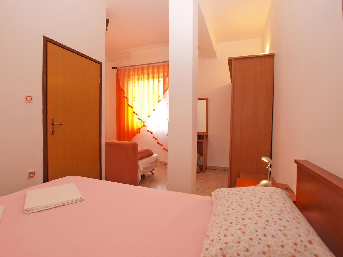 Apartments Slavka 1155 Pola Esterno foto