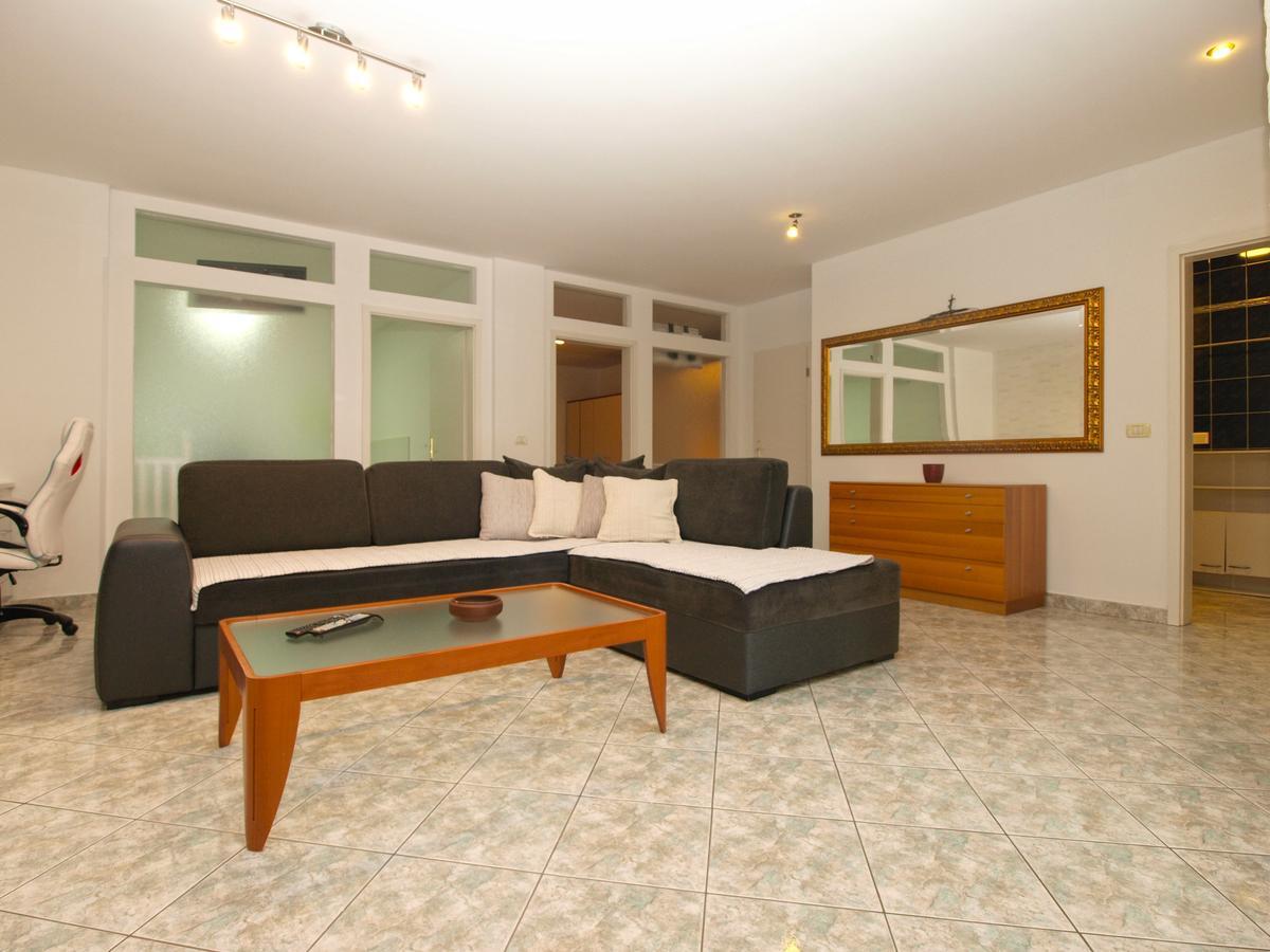 Apartments Slavka 1155 Pola Esterno foto