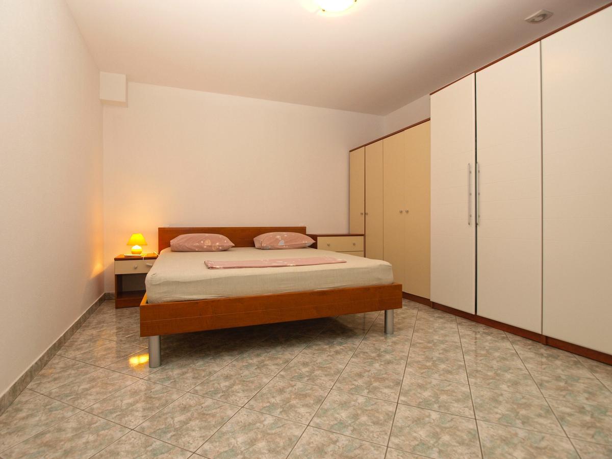 Apartments Slavka 1155 Pola Esterno foto